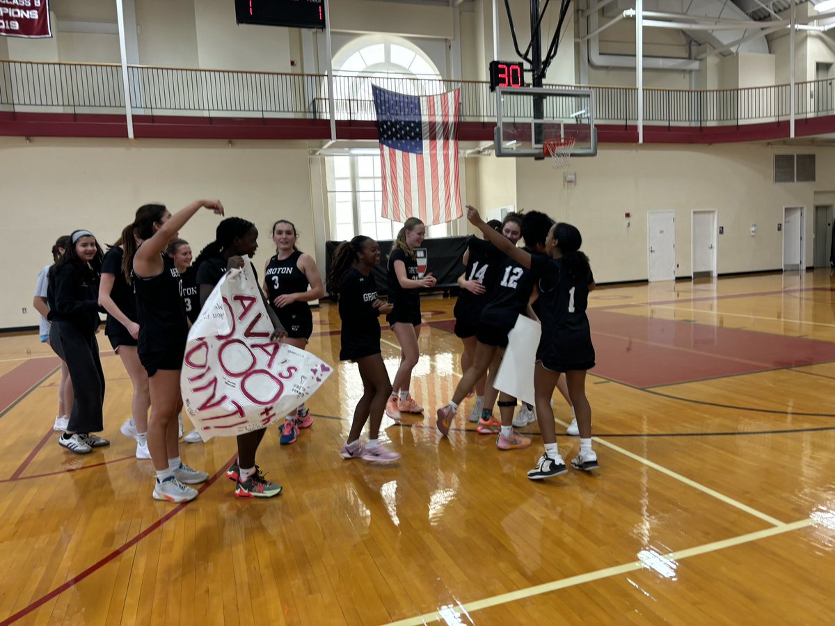 Our very own Ava Dwyer ‘26 scored her 1000th point against Middlesex this past Wednesday! We could not be more proud of Ava and her hard work to get to this point. More to come!