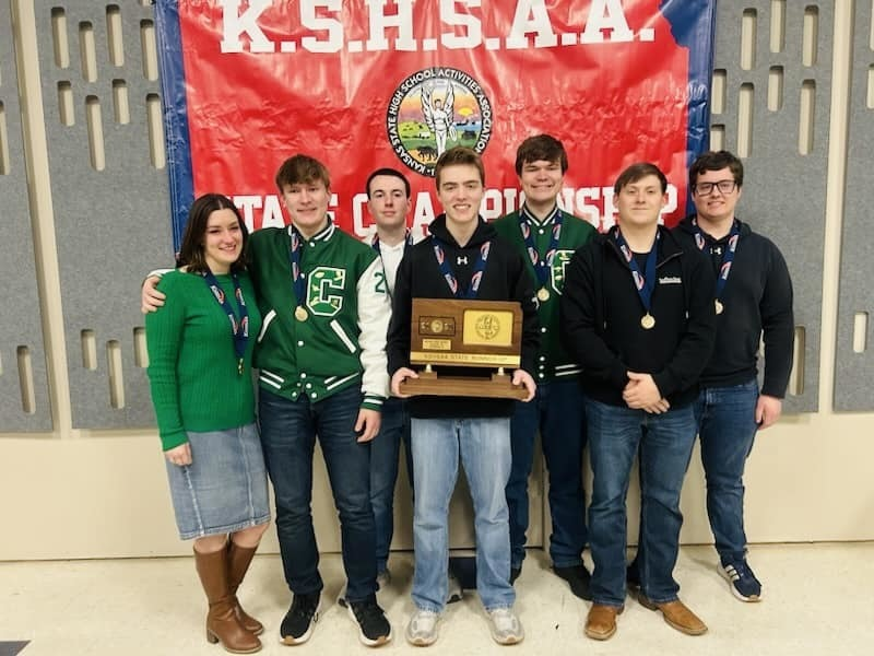 Congratulations to our high school scholars bowl team for finishing their season as the Class 1A Division II State Runner-Up! 

Pictured  are Coach Kara Moore, Konnor Sullivan, Evan Bean, Nathan Reed, Kaleb Sullivan, Brody Miller, and Caleb Glover. Way to go, guys!
