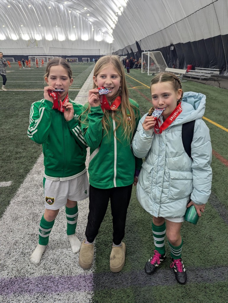 FoothillsSoccer's tweet image. Foothills United GU11 had a lot of fun playing in the Family Day Classic. They took home Silver Medals after 4 hard-fought games. It was a great weekend to spend with our soccer family. 

#FacesOfFoothills #FunAndFriendship #WeAreFoothills