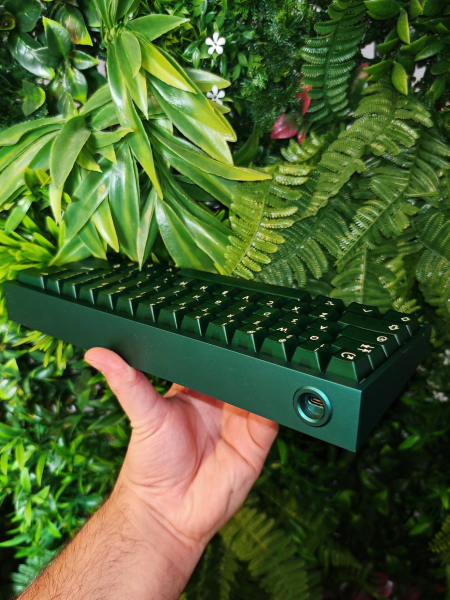 Corlitech's tweet image. Alalla quel beauté celui la
Le clavier ultime pour pour setup perf qualité tout ce que je voulais avec la case de chez @KBDfans franchement il est vraiment incroyable