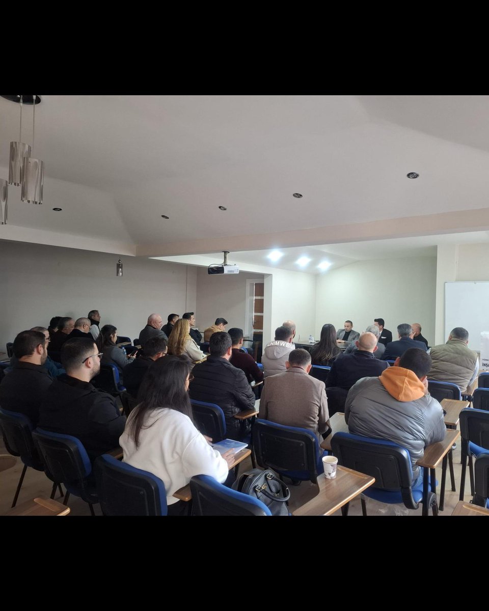 CHP Antalya Milletvekili Sayın Aykut Kaya ve beraberindeki heyet, temsilciliğimizde düzenlediğimiz 'İnşaat Mühendislerinin Sorunları ve Çözüm Önerileri' konulu söyleşiye katılarak bizleri onurlandırdılar.