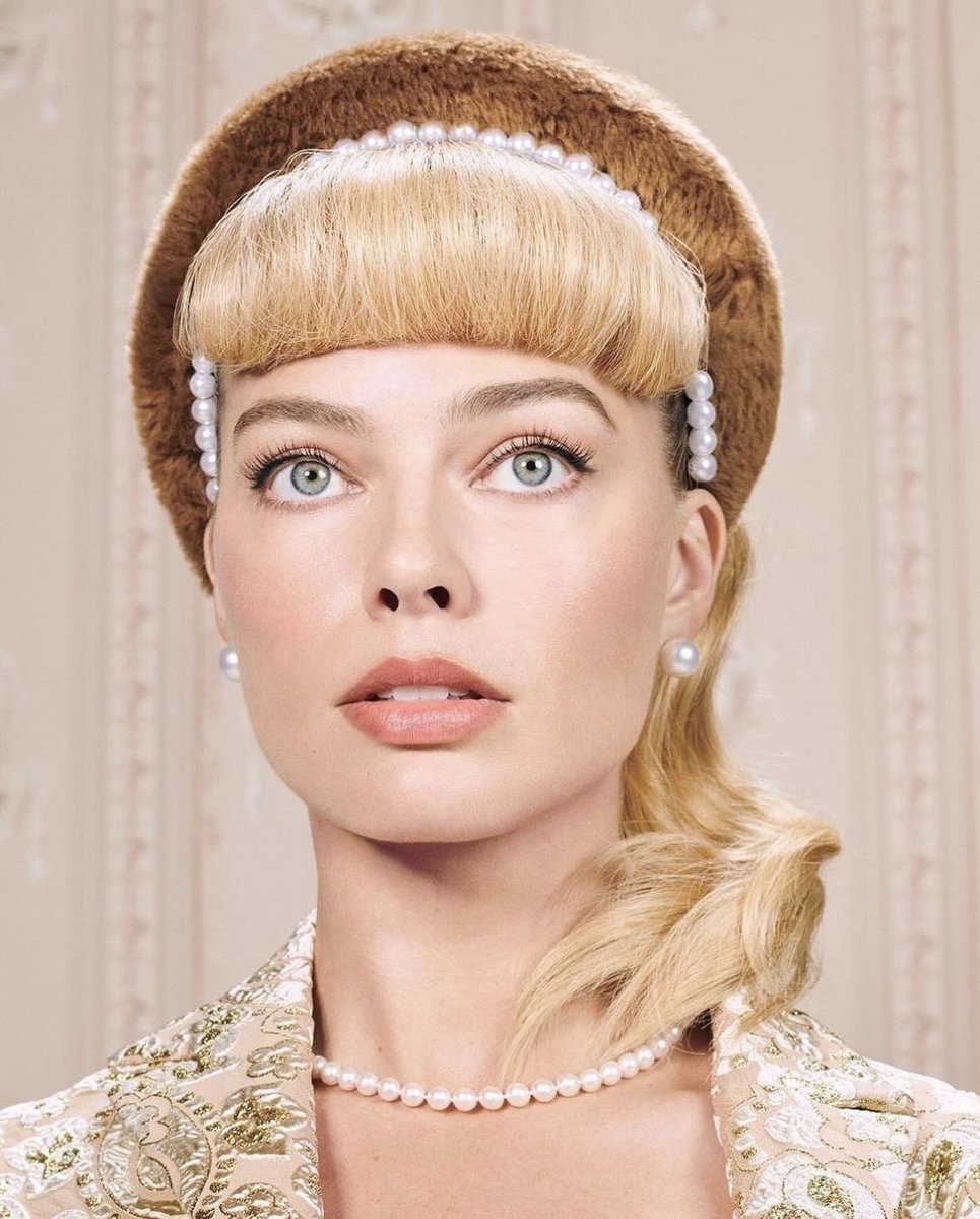 margotposts's tweet image. a thread for all of margot robbie’s looks during the barbie press tour ⭑