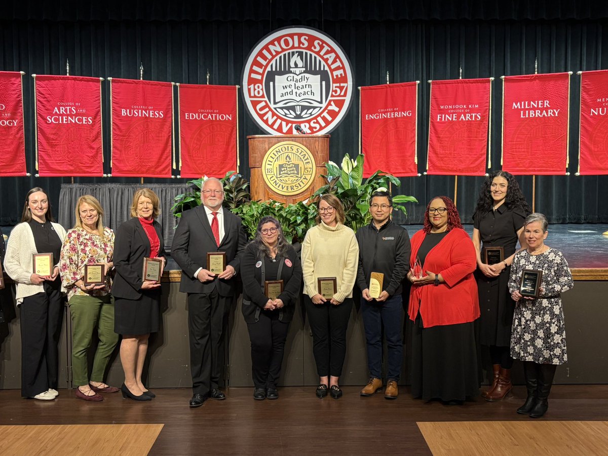 Happy Founder’s Day <a href="/IllinoisStateU/">Illinois State</a>! Great day with Ringing Ceremony of Old Main Bell &amp; luncheon honoring achievements of community members including the outstanding work of Angell Howard, this year’s recipient of the David A. Strand Diversity Achievement Award! 👍🏽 #RedbirdLife