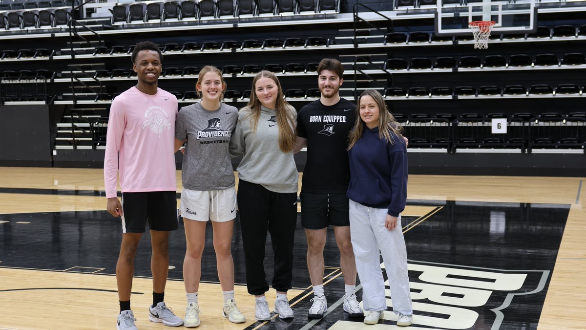 Can't let Student Manager Appreciation Week pass us by without giving this crew a shout out! Thank you for everything you do! 🖤🤍🩶