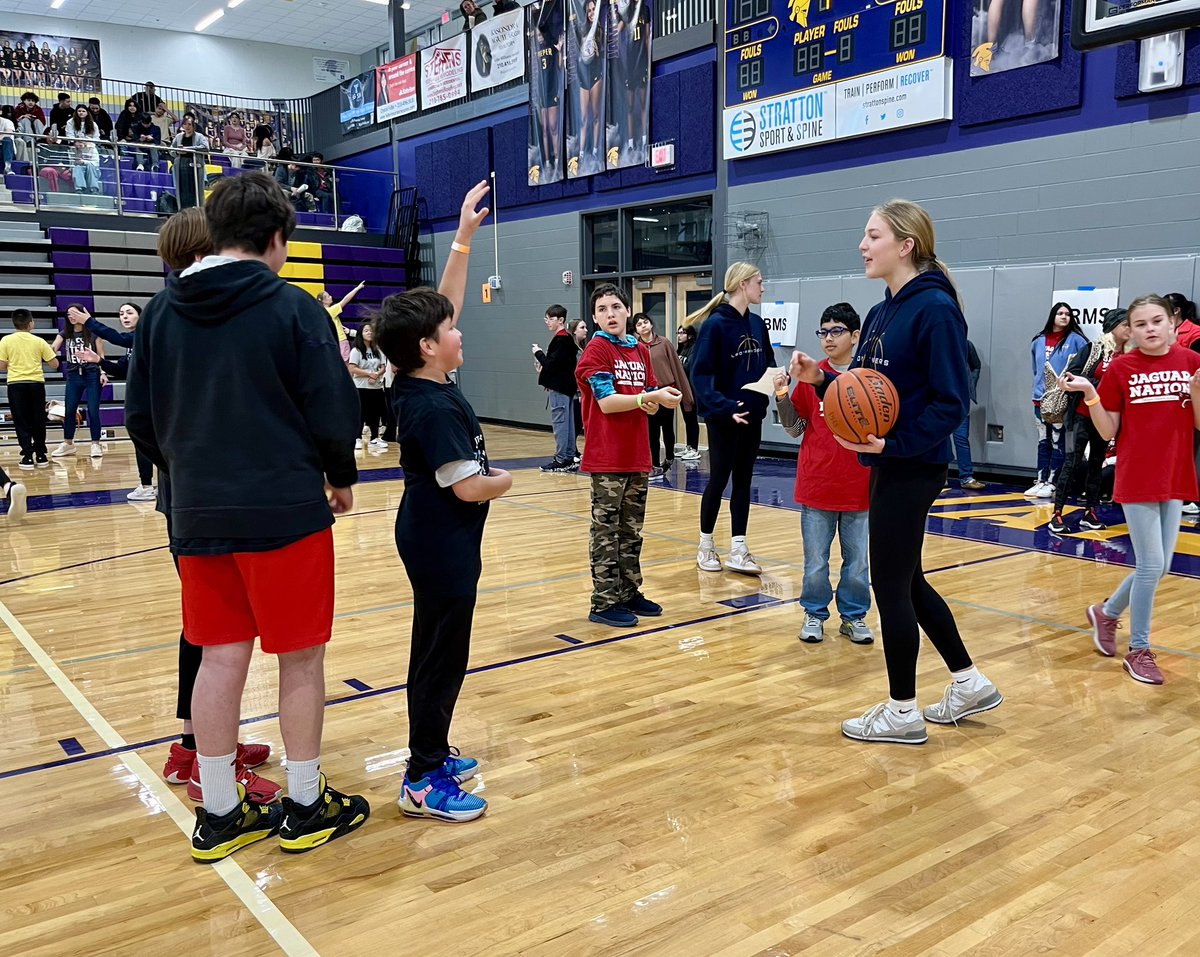 Lady Ranger Hoops had the honor of volunteering at Comal ISD’s annual STAR Basketball Competition Day. Our girls absolutely rocked it. 

Athletic programs of all kinds bring people together in such a special way. Thank you <a href="/cisdnews/">Comal ISD</a> for this event. We will be back next year!