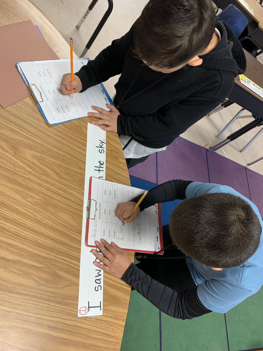 Let’s practice our /aw/ words while moving around the room