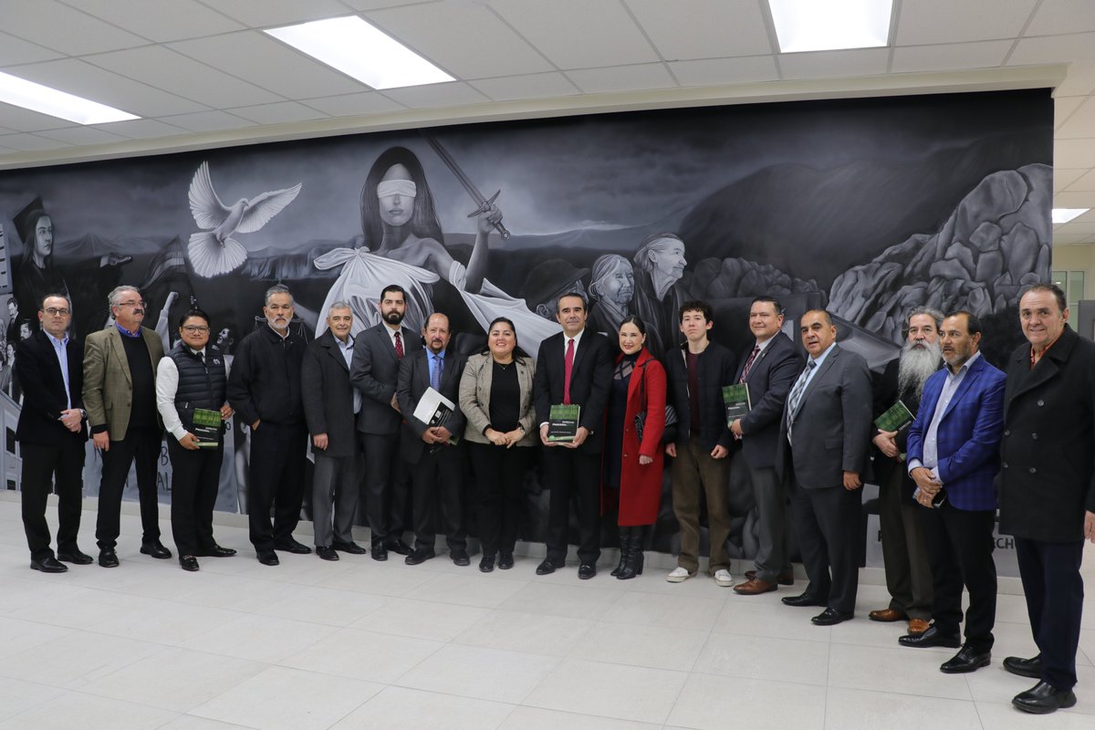 Se presentó en <a href="/DerechoUabc/">Derecho_UABC</a>  el libro: Derecho Procesal Civil en su 3ra ed. a cargo de su autor y profr. Dr. José Serratos quien estuvo acompañado de  directivas  <a href="/laura9alicia/">Laura A. Camarillo G</a> y  <a href="/NatalyRabago/">Nataly Rosas Rabago</a>  así como de estudiantes, profesores, comunidad jurídica, amigos y familiares.