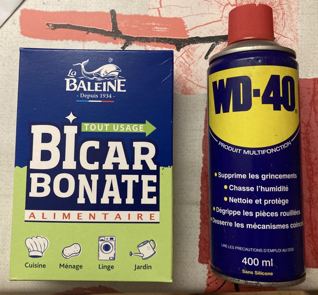 macinside's tweet image. Qui est le plus fort ? RT pour le #WD40 Fav pour le #Bicarbonate !