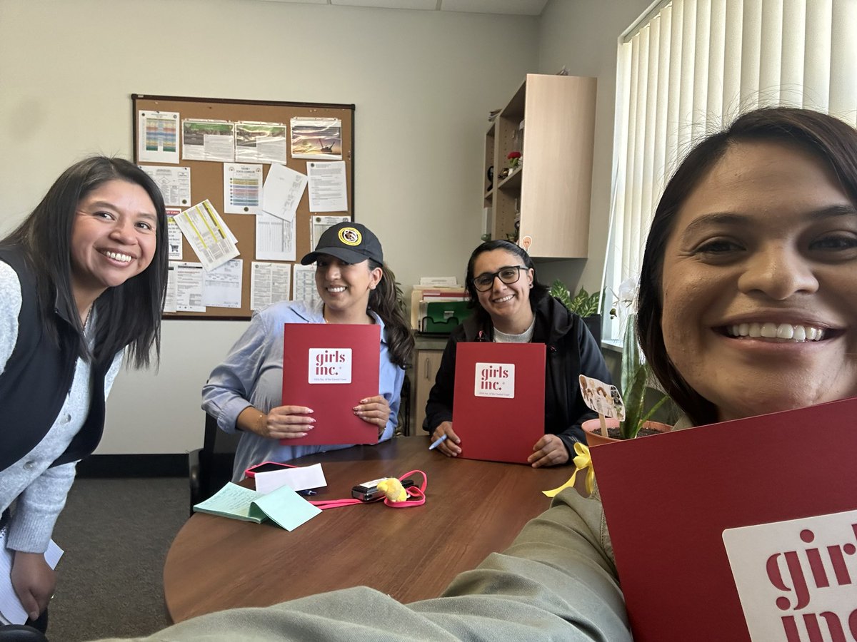 Aracely Zavala-Ramirez 💚 (@aracelyzavala19) on Twitter photo Super excited to have the Girls Inc Program at Oak! Had a great meeting planning recruitment and next steps to inspire the next generations 👏🏼#GirlsInc #OakROARs <a href="/MsSandraRocha/">Sandra Rocha</a> <a href="/OakBrownBears/">Oak Avenue Elementary School</a> <a href="/VillagomezMyra/">Myra Villagomez</a> <a href="/LCortezGUSD/">Laura Cortez</a> Super excited to have the Girls Inc Program at Oak! Had a great meeting planning recruitment and next steps to inspire the next generations 👏🏼#GirlsInc #OakROARs <a href="/MsSandraRocha/">Sandra Rocha</a> <a href="/OakBrownBears/">Oak Avenue Elementary School</a> <a href="/VillagomezMyra/">Myra Villagomez</a> <a href="/LCortezGUSD/">Laura Cortez</a>