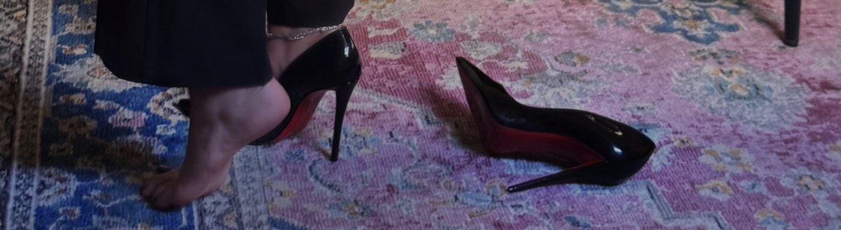 holywomanaura's tweet image. 