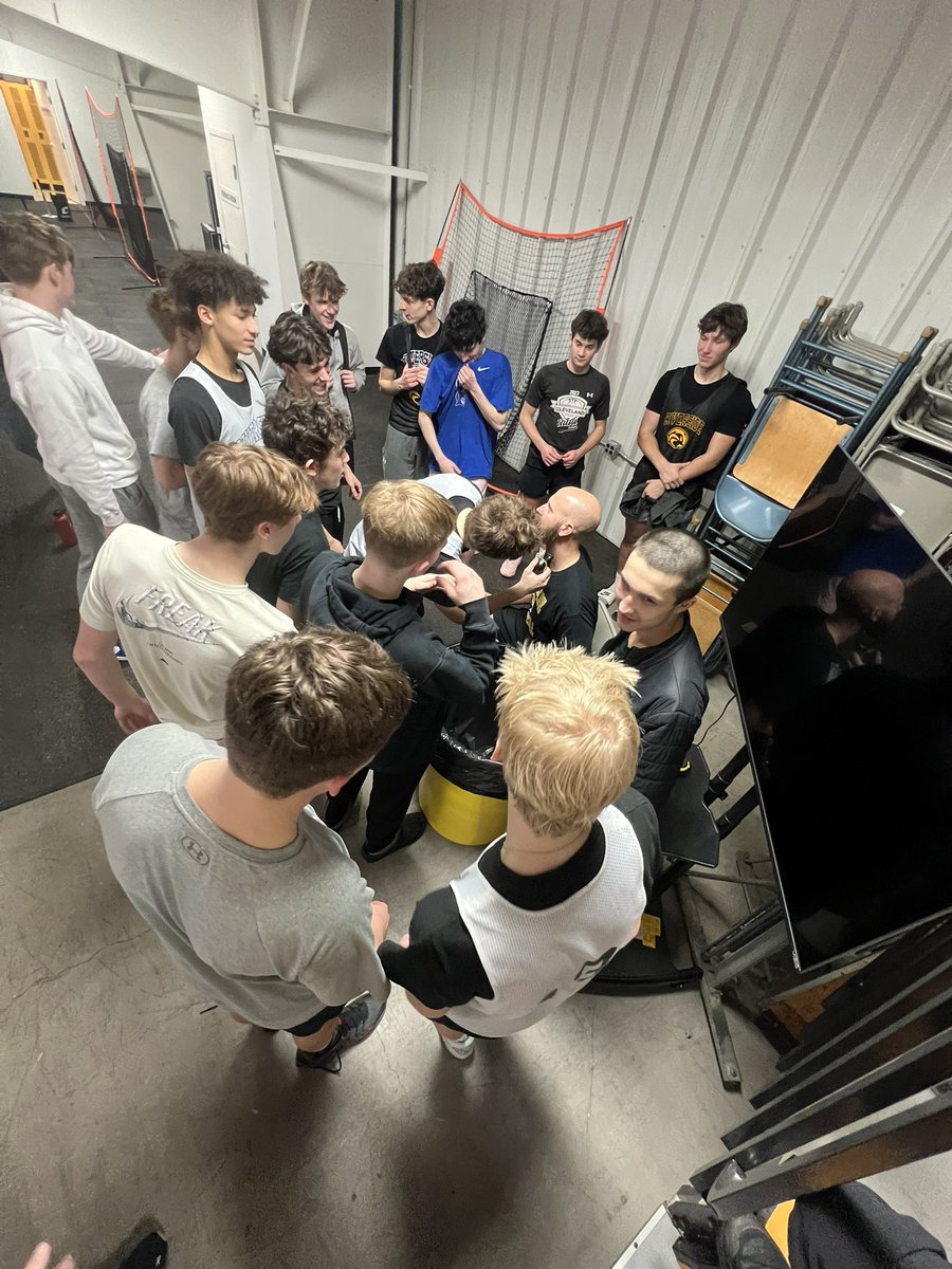 Riverside Boys Basketball tweet media