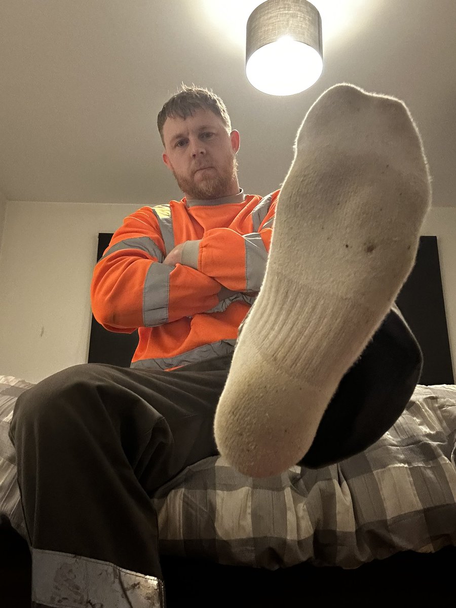 Who’s bowing down tonight then 👀😈 

What dirty little slut is getting daddy drunk. ? 

Table 14 ivy wall Spalding