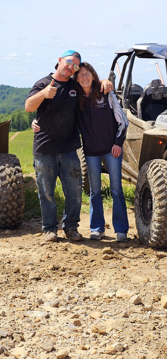 DayAshlie96125's tweet image. Me and Mom West Virginia 💯 
#leterripadvetures 
#westvirginia 
#polarisrazor 
#polarisoffroad
#westvirginia 
#adventure