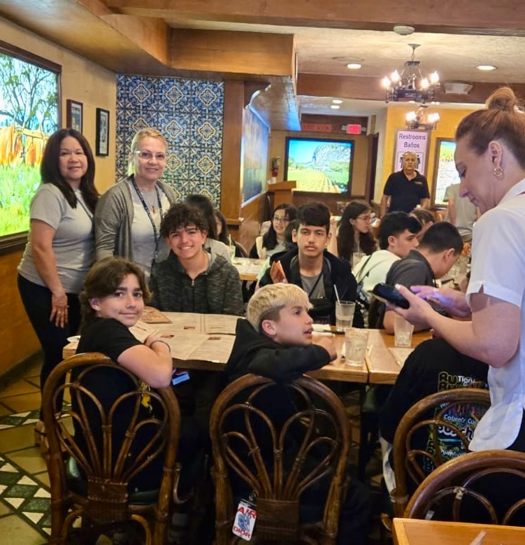chanmast's tweet photo. Domino’s Club FT. A special day for our students to socialize, play domino in the iconic “Máximo Gómez Domino Park”, and eat delicious cuban food at “La Carreta”restaurant. 
Jose Marti MAST https://t.co/y3pzjZn63h
