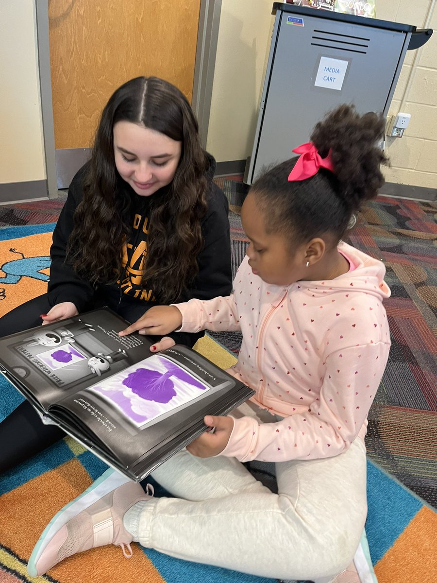 GoMESDukes's tweet image. At MES as in tradition, we celebrated being 100 days stronger, kinder, and smarter! Students read with a buddy school-wide this morning. We also embraced 80 days left in the school year.  @marlborosd @MsAmodeoAP