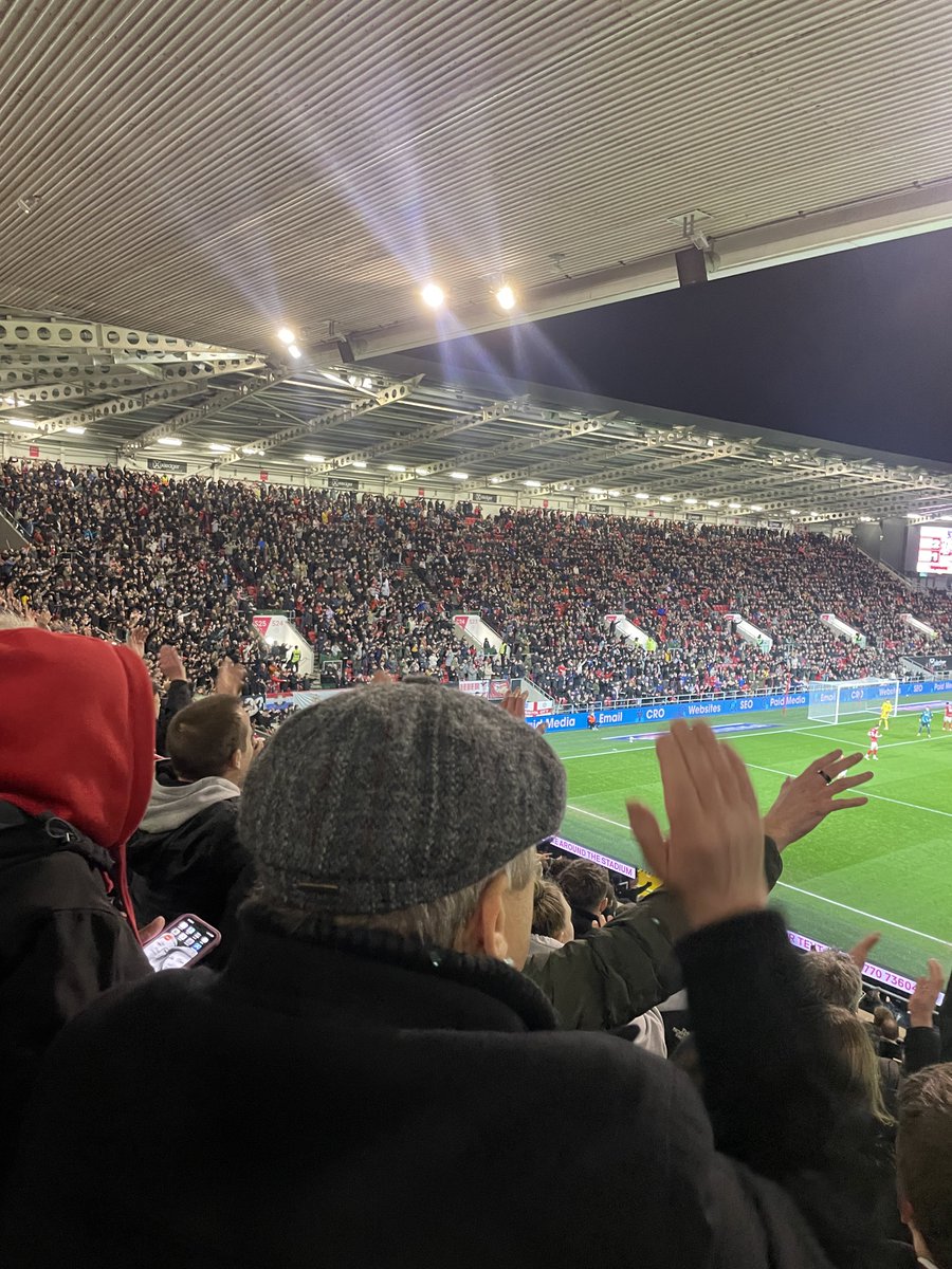 Ashton Gate was proper tonight 👊🏻