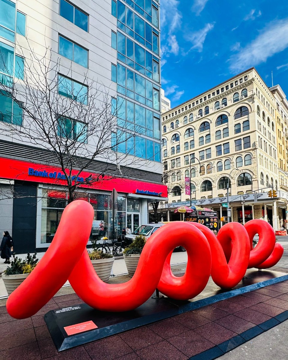 💖 Love has landed in Union Square 💖
Check out Love Continuum by Yoni Alter in association with Artmax/Andrew Logan Projects. This new piece captures the spirit of humanity’s most universal emotion: #love.

Read more here: bit.ly/3XciG34

#USQart #unionsquareny