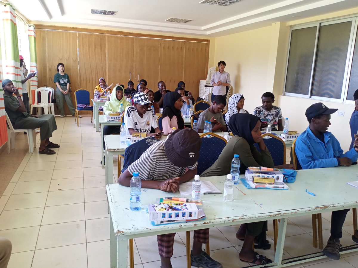 accept_ke's tweet image. Accept International Kenya collaboration with @NYC_YouthVoice today held graduation for first cohort of 40 youth trained in mobile phones repair skills training which was graced by Ag. CEO of @NYC_YouthVoice Ms. Gloria Wawira &amp;amp; Country Director for Accept Int @DirectorHassanA