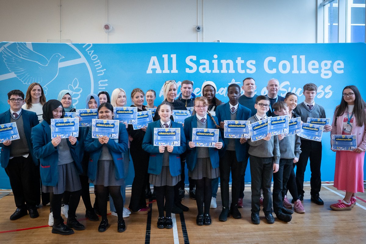 A great turnout for the final session of our Bring Your Grown Up programme. Pupils &amp; parents worked together to build their confidence &amp; skills in mathematics. Huge thanks to all the participants and to all at @ulstereducation, <a href="/AbacusandHelix/">IZAK9</a> and <a href="/Economy_NI/">Economy NI</a>! ❤️➕❤️➖❤️➗❤️✖️❤️