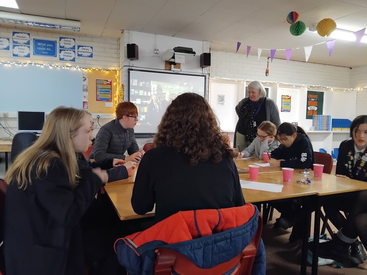 PHSLibrary📚 tweet media