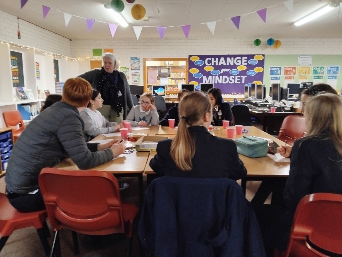 PHSLibrary📚 tweet media