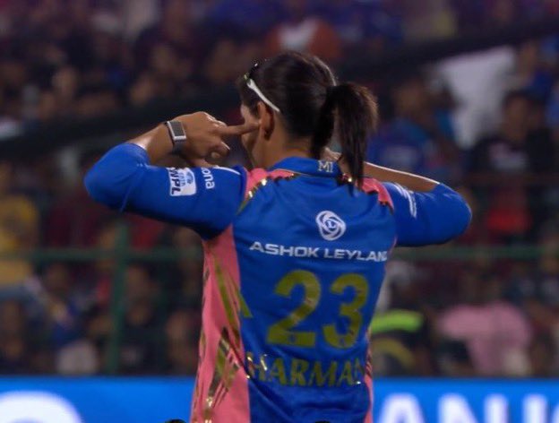 MIPaltanFamily's tweet image. You call it rivalry?? 
4-2 isn&apos;t rivalry

We own every league, We are Mumbai Indians
#TATAWPL #WPL2025