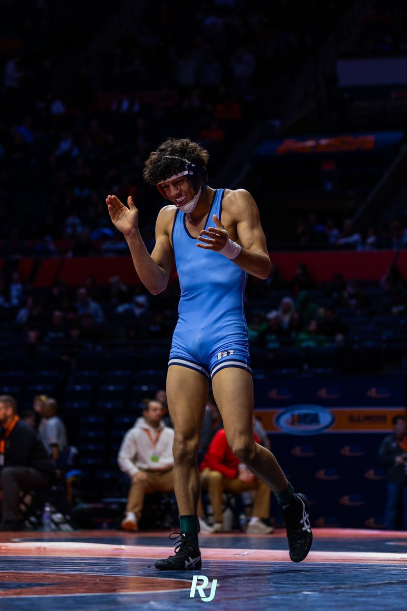 Nabiel Rosario wins first round wrestle backs by tech fall 16-1