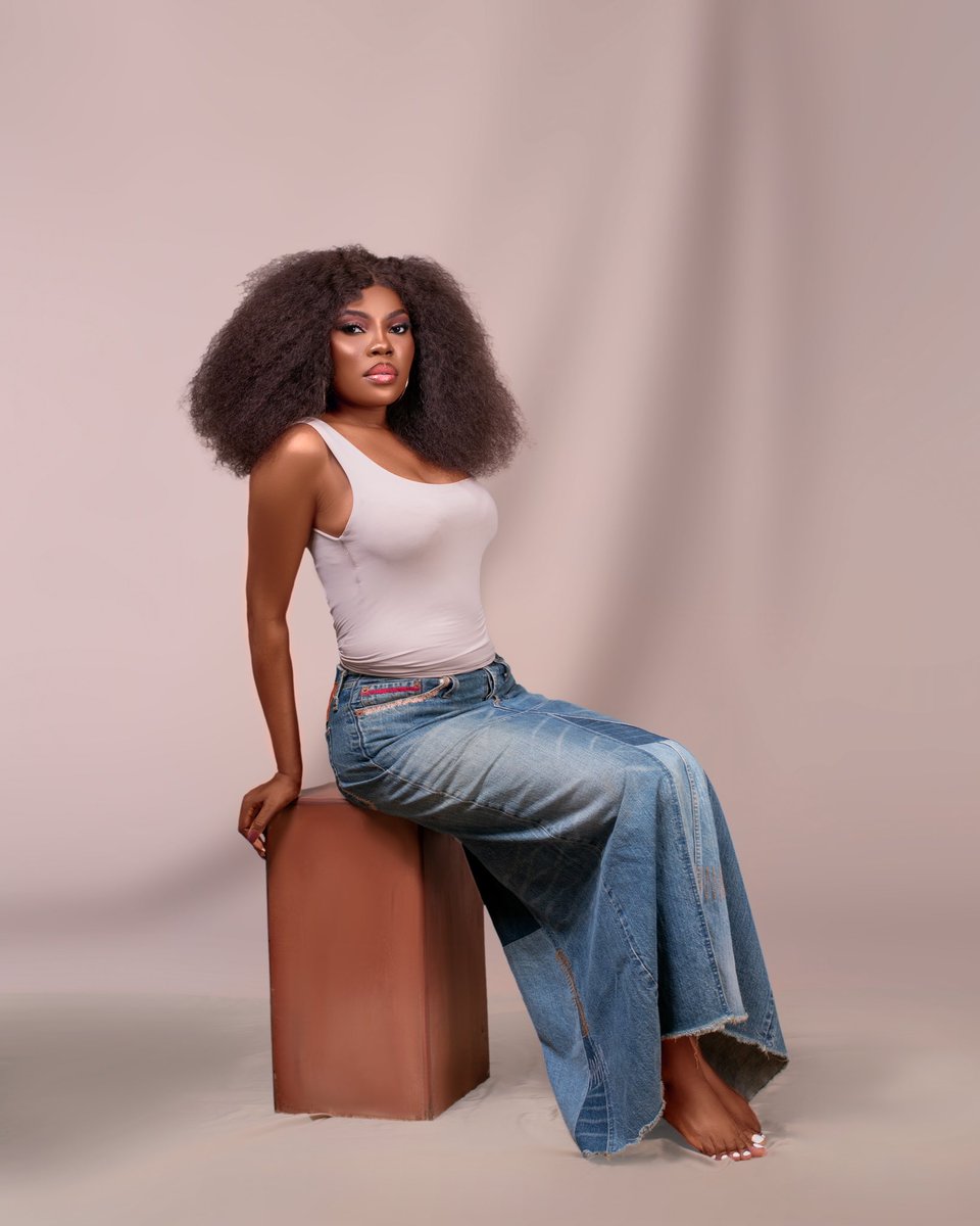 jenefa_j's tweet photo. See who is turning THIRTY FINE tomorrow yaaaayyyyy!!!💃💃💃💃💃💃💃
#gratefulforlife🙏
#birthdaytomorrow🎉
#big35🎊🎉🎂🎁🍾🎈
#thirtyfine🎈🎊🎉🍾💋 https://t.co/HzlUa1pOTW