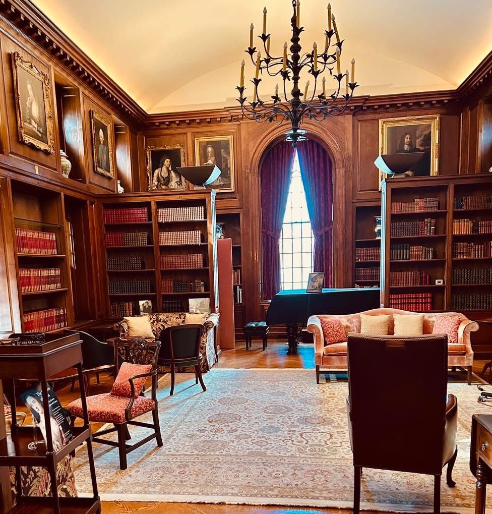 LewisWalpoleLibrary tweet media