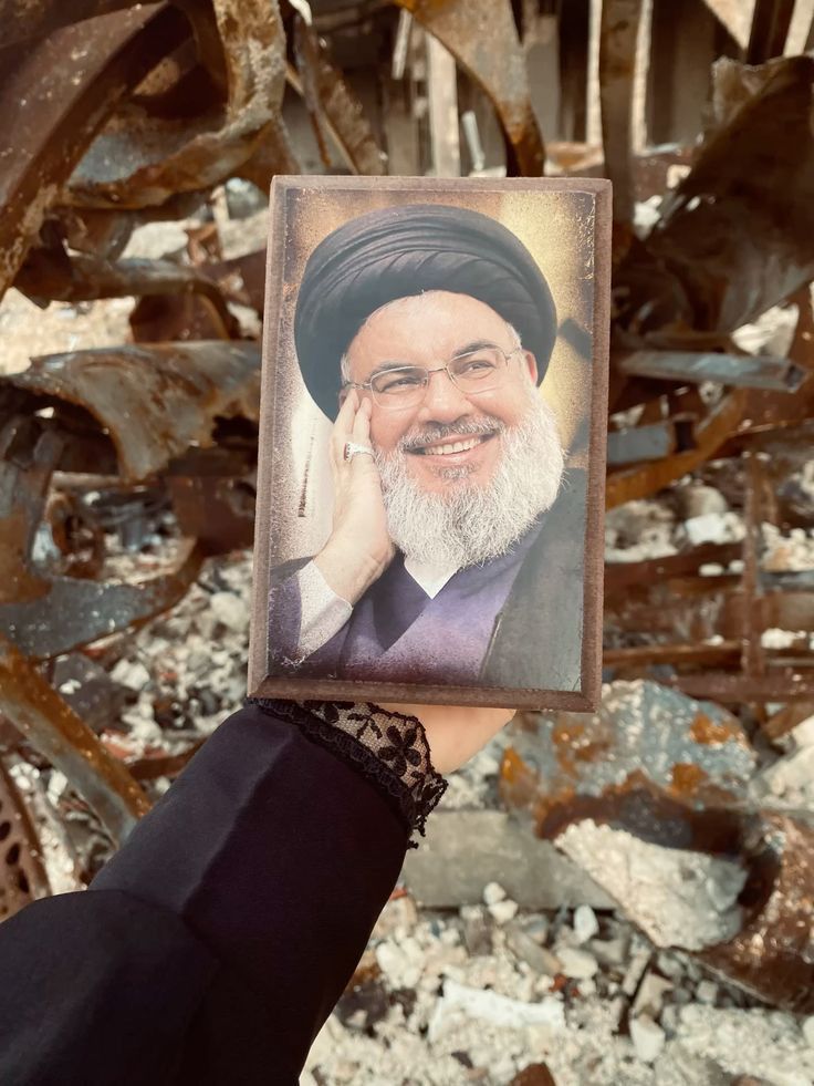 ir_heidi2's tweet photo. شاگرد مکتب خمینی...
#انا_على_العهد https://t.co/GMMSnYoMsz