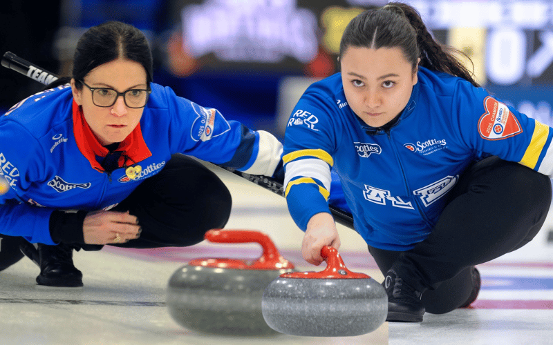 CurlingZone's tweet photo. Page Qualifier Preview: Gimli's Kerri Einarson playing Calgary's Kayla Skrlik for a spot into the Page 1v1 game on Saturday! #curling 

Read More:
https://t.co/md2qoy561h

Photos: Andrew Klaver, Curling Canada #stoh #scotties https://t.co/f6TEb79qNK