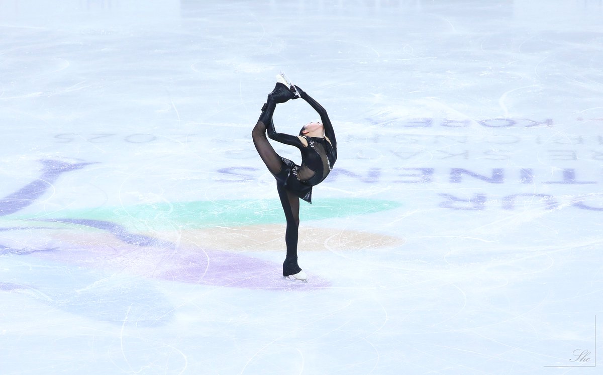 QueenYuna_shc's tweet photo. 250221 4CC Seoul 김채연 SP
트론 OST 2

#김채연 #ChaeyeonKim #4CC2025 https://t.co/HnKd3vHU59