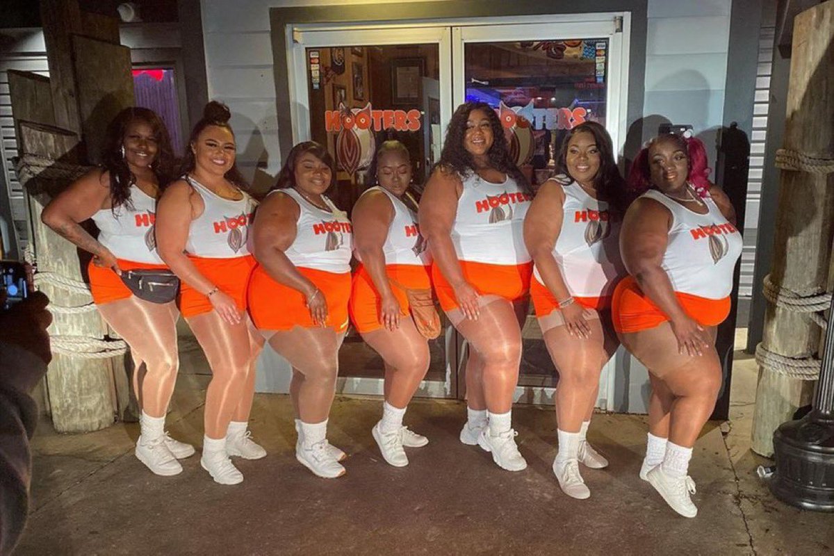 therealmissjo's tweet photo. Hooters appears to have lost sight of what their customers wanted.

Body positivity and “healthy at any size” people don’t look good in short shorts and vest tops. 

Now Hooters is filing for bankruptcy.

Who would have thought it? https://t.co/vLvVtR1YGB