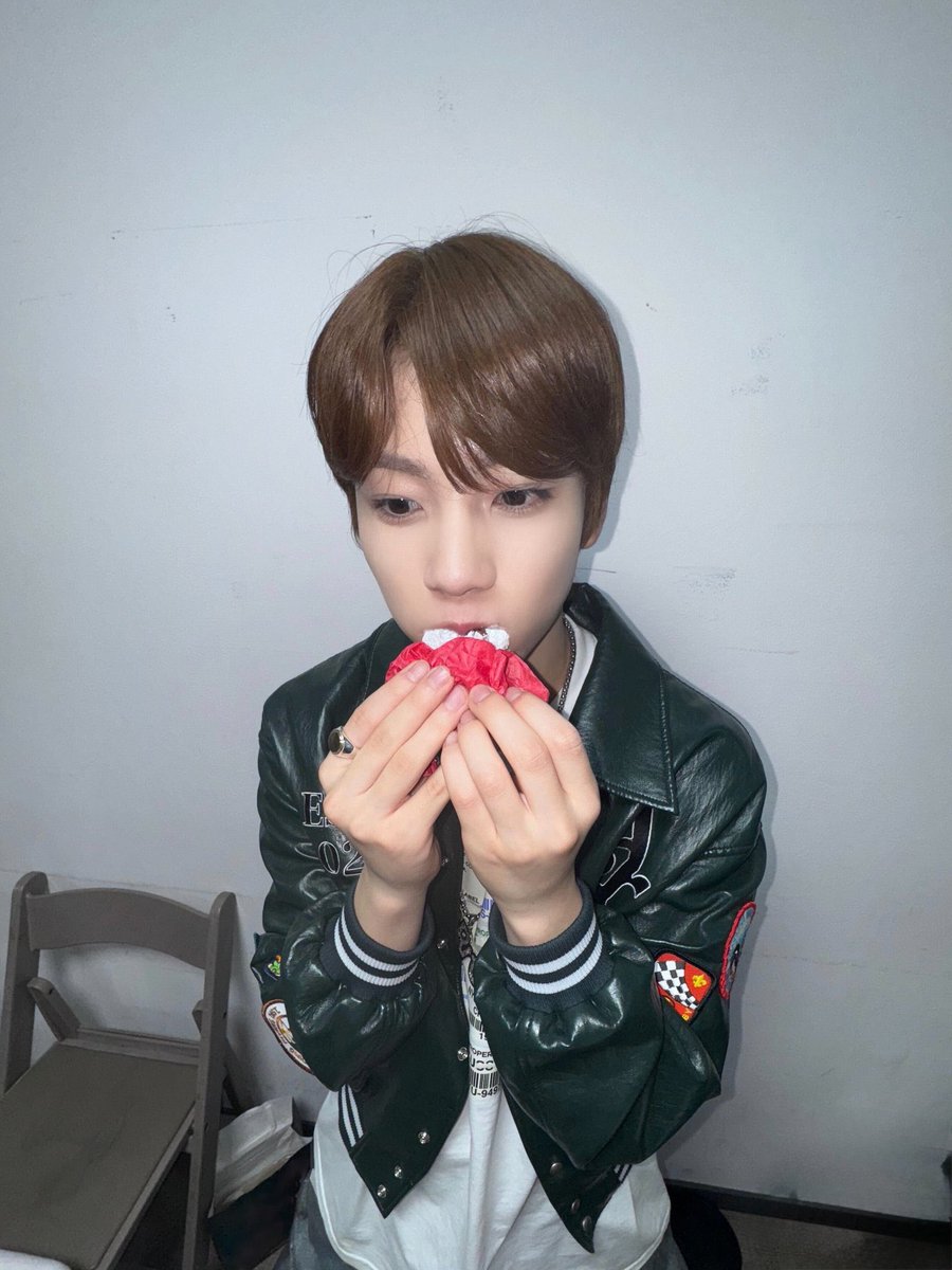 애기🩷🩷🩷🩷🩷🩷🩷