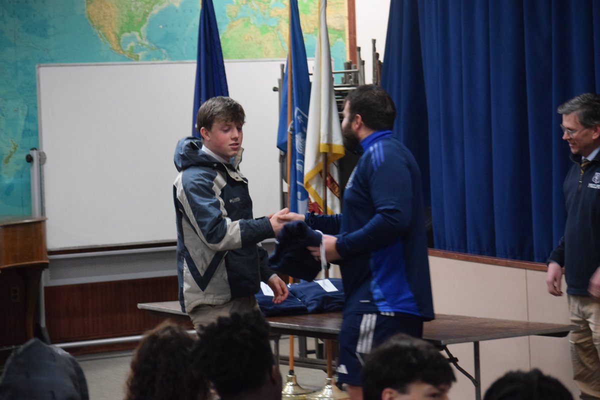 ThePhelpsSchool's tweet photo. 🎓🦁 Senior Sweatshirt Ceremony at Phelps! 🦁🎓
A special tradition at The Phelps School—our Senior Sweatshirt Ceremony—brought together students and faculty for a heartfelt celebration of our graduating class! 

Congratulations, Class of 2025! 🎉👏 https://t.co/VaZPzDvbnJ
