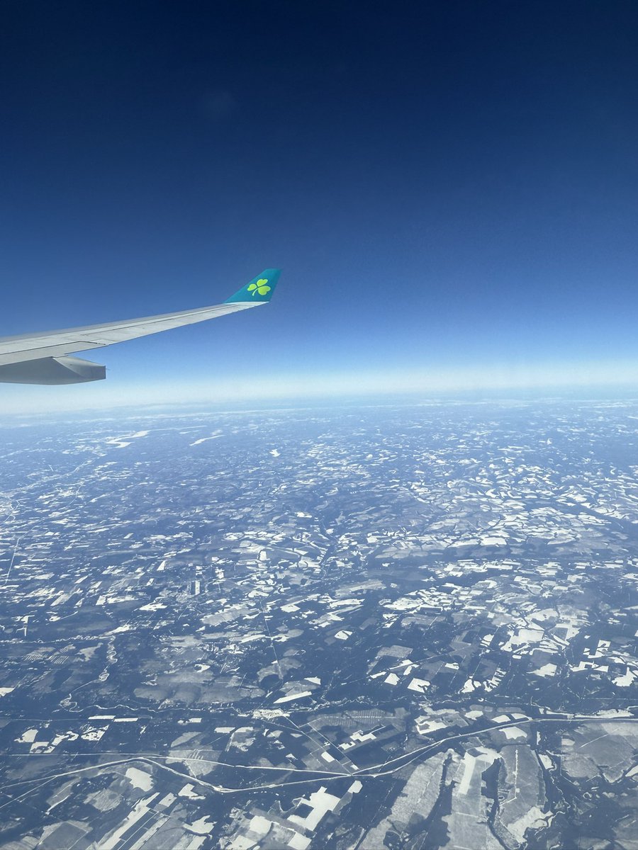 FinDrumm's tweet photo. @AerLingus view just now from EI141 https://t.co/FYstutJYE9