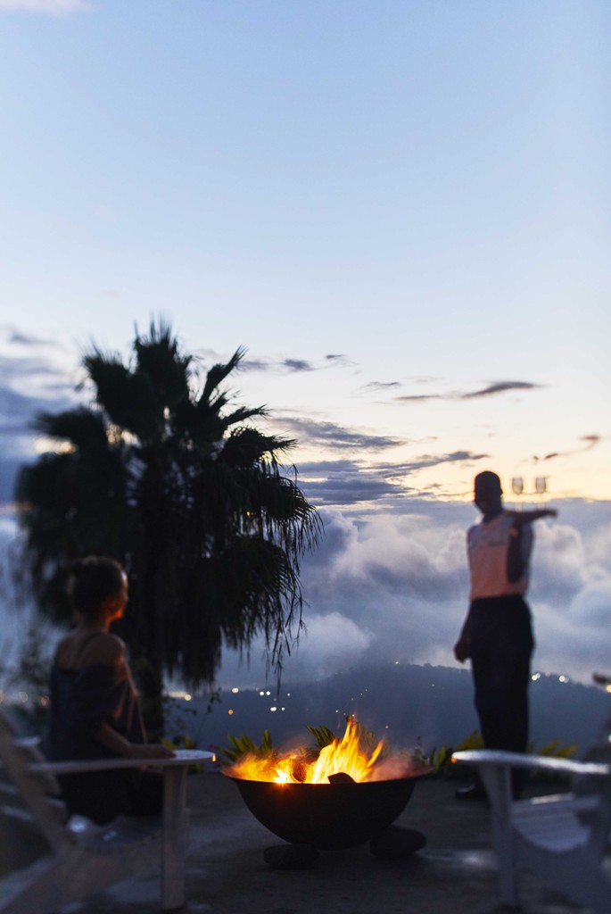 Sip, savor, and soak in these breathtaking sunset views…cheers to the weekend at Strawberry Hill! 

#StrawberryHill #BlueMountains #MountainRetreat #Vacation #Immerse #Jamaica2025