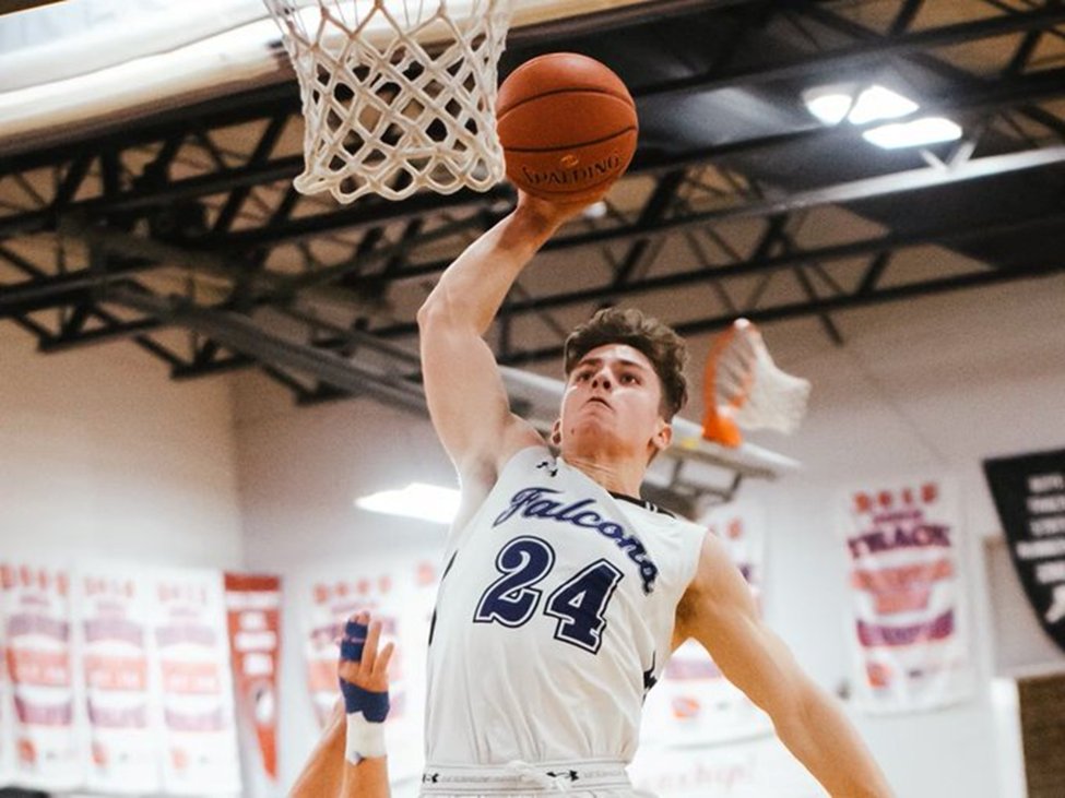 Cooper_DeJawn33's tweet photo. High School Basketball Career: 

- 1,832 Career Points - More than NBA player Harrison Barnes (also played in Iowa)
- 218 Career Steals - 8th all time in Iowa HS history https://t.co/FGBNqvzu84