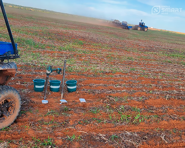 SimpleAgro's tweet photo. Coleta de solo em andamento: o primeiro passo para altas produtividades! Com uma análise detalhada do solo, criamos mapas de fertilidade confiáveis, que garantem um diagnóstico preciso para otimizar sua produção, reduzir custos e aumentar a rentabilidade! 💡
#simplesmartagro https://t.co/6Wne6oK2y0