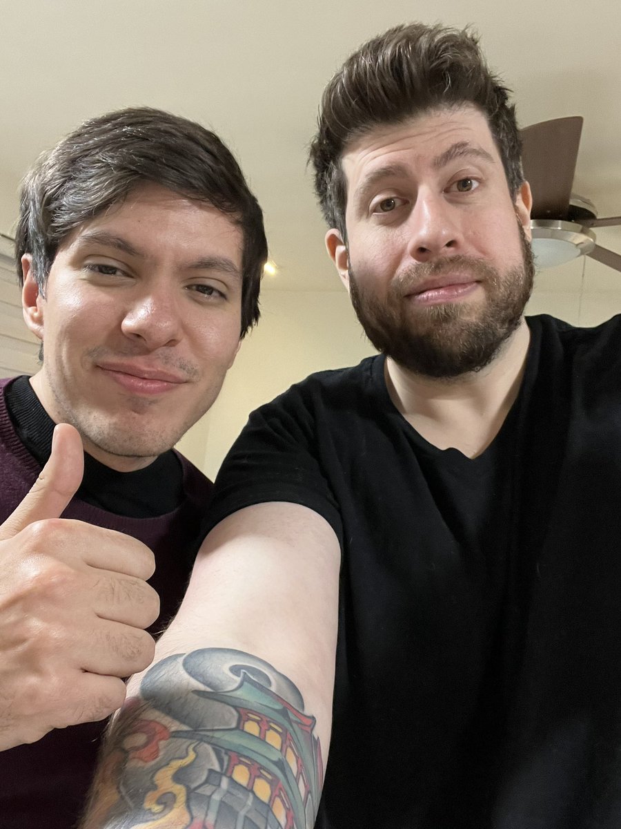 Ayer me visitó mi amigo Daniel del Castillo. Hicimos un carnón por los viejos tiempos, compartimos una cerveza en el asador y hará una épica aparición en mi siguiente video de YT. Ayer fue un buen día.