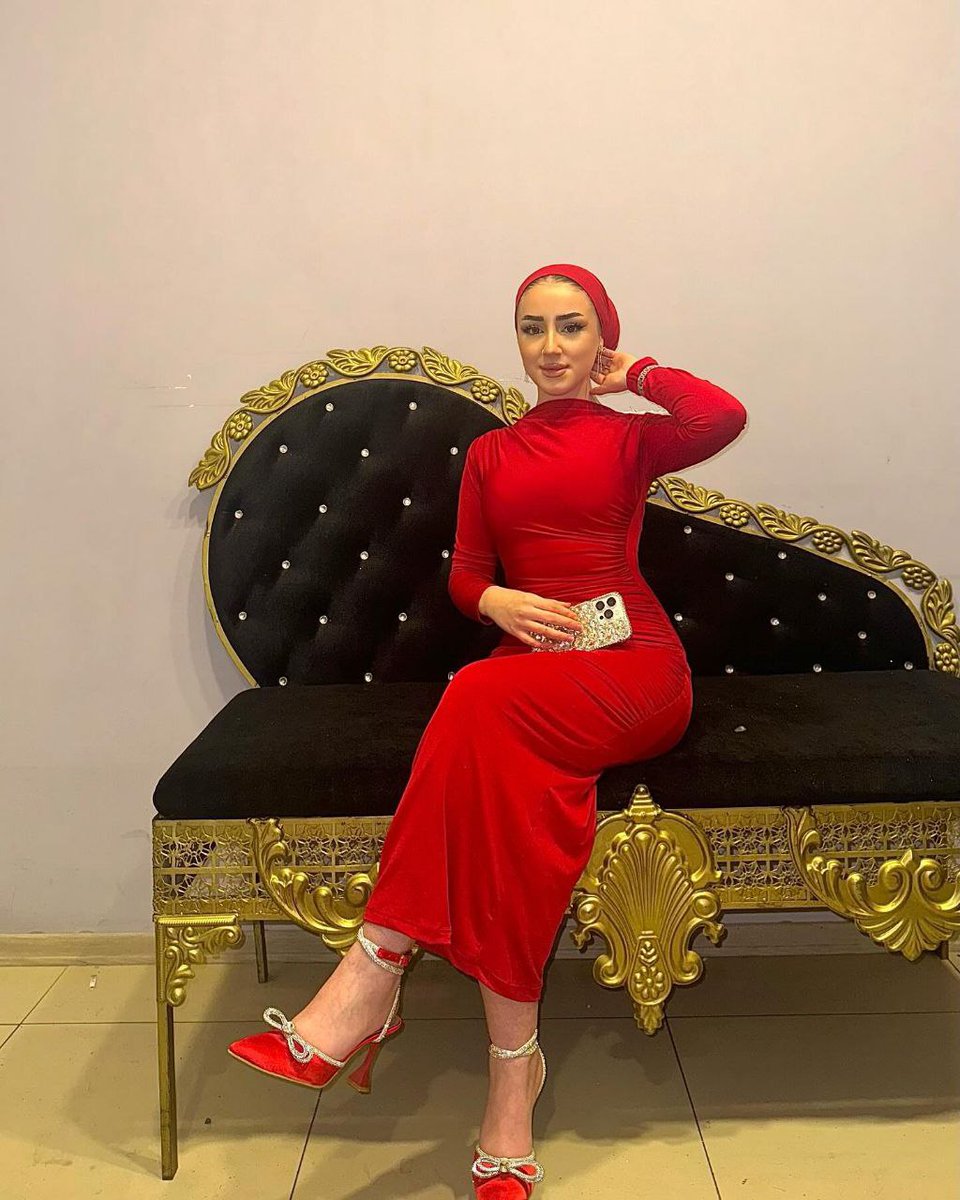 الديناصورات انقرضت ، والفراشات لحد الآن موجودة ، ف مش دايماً البقاء للأقوى مرات بكون البقاء للأخف والأرق والأروع اثراً💞🤍