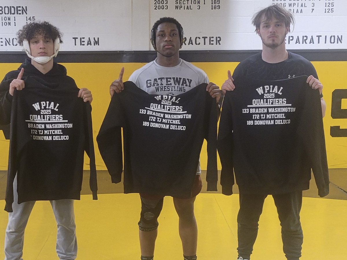 Congrats to 🐊Football players/Wrestlers junior RB/LB T.J. Mitchell and Freshman OL Drew Gabriel who “Repped the G” on the mat this past weekend! T.J. joined teammates Braden Washington and Donovan DeLuco in qualifying for WPIALs…