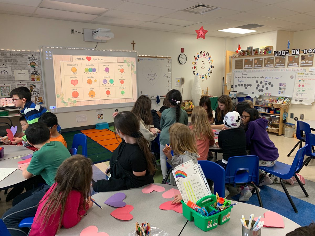 MmeSamaroo's tweet photo. Merci @leblancgr6 and Mrs. Swan’s grade 6’s for helping out grade 1’s write and pass out kind notes to others during our buddy block. #SpreadKindnessLikeConfetti #ocsbKindness @StGabrielOCSB https://t.co/lNad9Y2Bzv