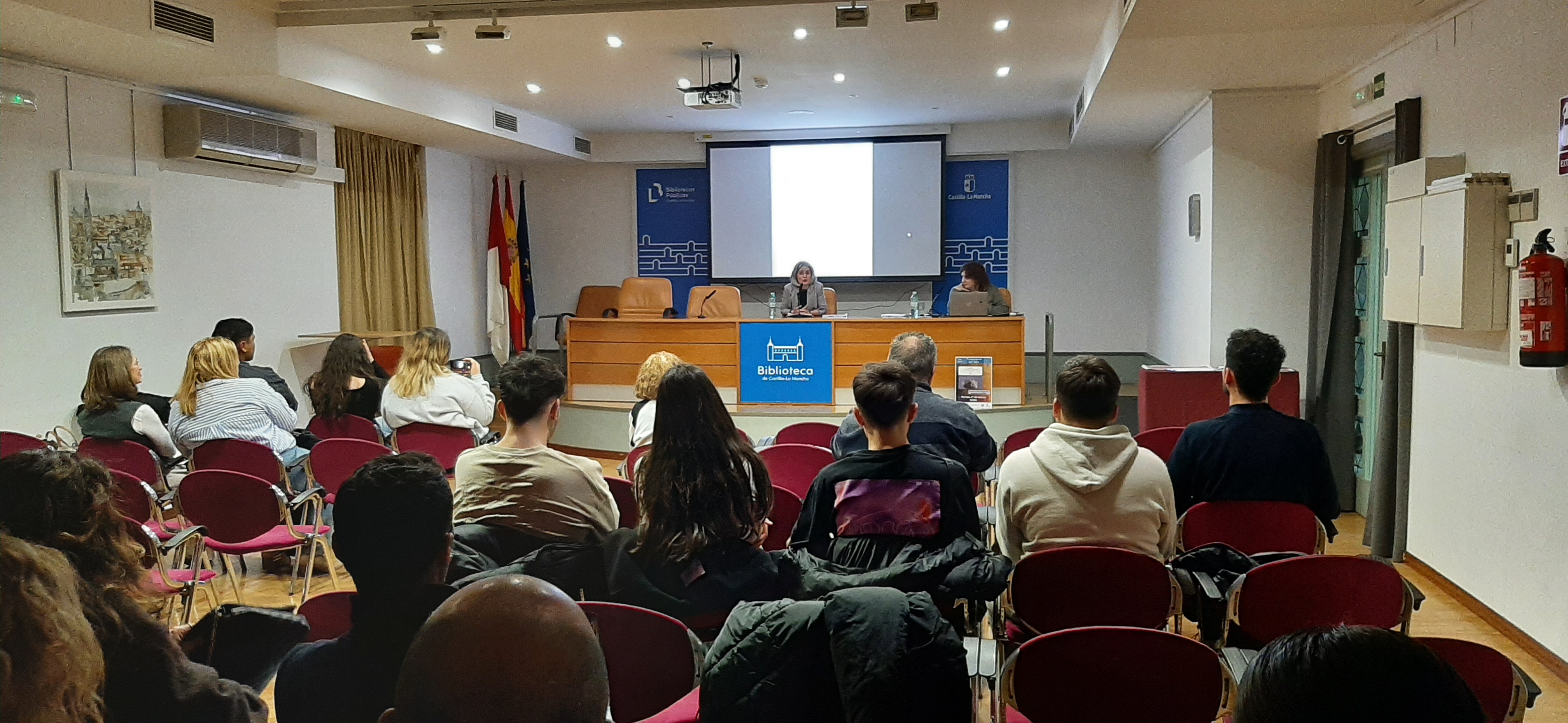 Biblioteca de Castilla-La Mancha on X: "#AhoraEnBiblioclm, los autores  Jonathan Roca Figueroa y Graciela Asperilla, presenta su libro “ CuMeCo,  por un cuerpo fuerte, una mente afinada y un corazón compasivo”, resultado