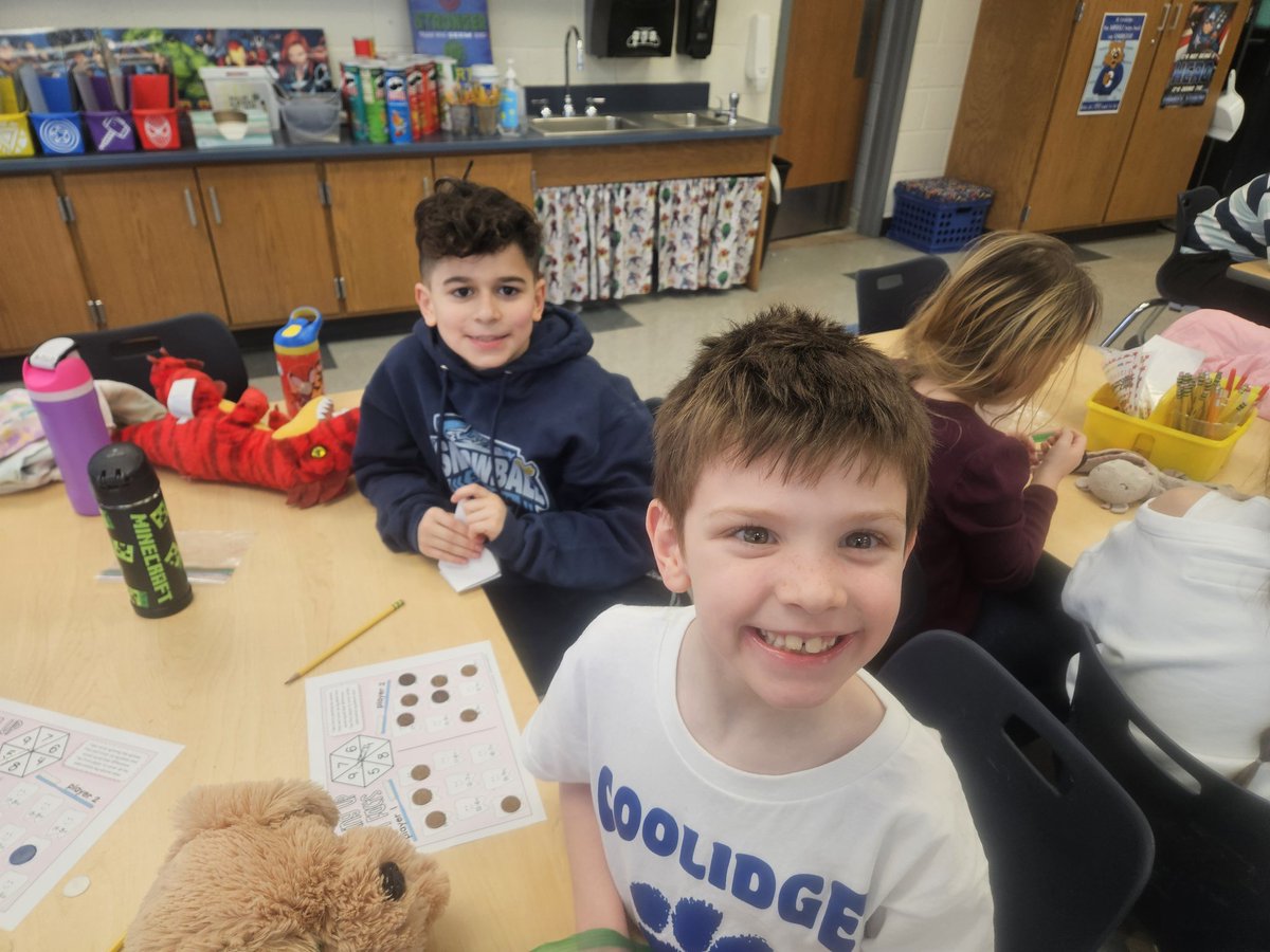 mrsmikonczyk's tweet image. We love our 1st grade buddies! @MsPintosClass #mathmonth #livoniapride