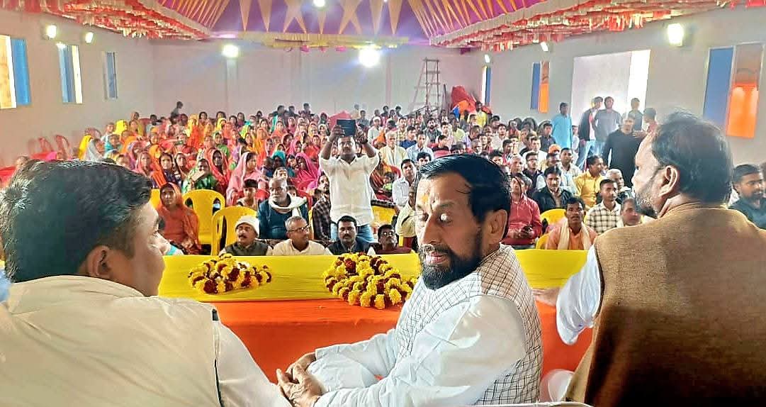 DevendraYadavMP's tweet image. समता जनसंवाद कार्यक्रम जिला सीतामढ़ी में कार्यकर्ताओं के साथ।