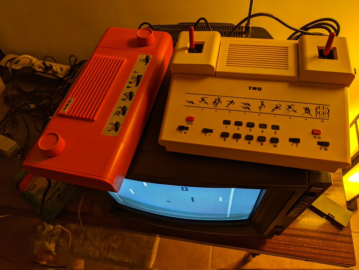 RTypeX's tweet image. No sé si los señores @NaeVal y @andres_sanchis conocerán la marca de consolas valenciana TRQ 🤓
#retrogaming