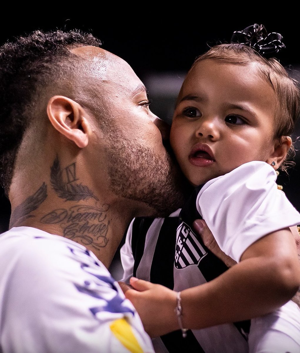 njdmarlon's tweet photo. Neymar e Mavie. ❤️ https://t.co/21GEHmrME1
