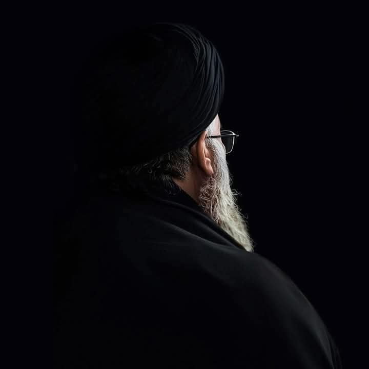 لستُ أدري ما الذي سيوارى في الثّرى، نعشكَ أم روحنا؟ 💔💛
#نصرالله