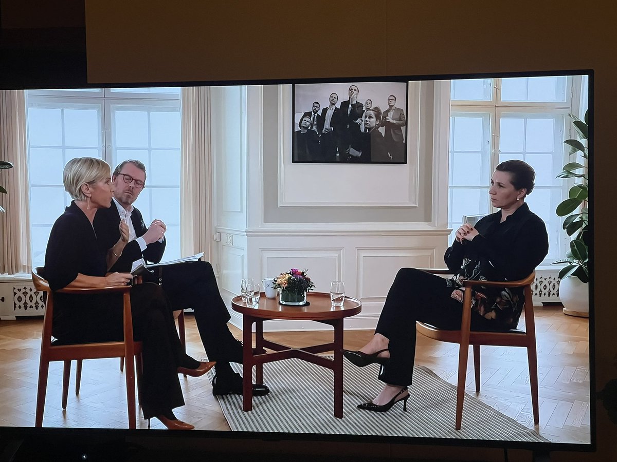 Jeg synes du skal se interview med landets statsminister omkring sikkerhedssituationen i EU.

Stærk 🇩🇰 statsminister som giver en godt øjebliks billede omkring alvoren pt.

Jeg synes vores statsminister gør det godt, det er ikke bare for sjov alt set som sker for tiden. 

Tak
